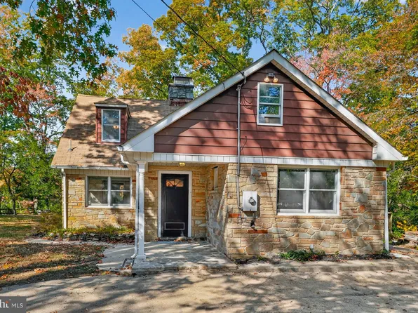 616 McMagan Dr, Pasadena, MD 21122