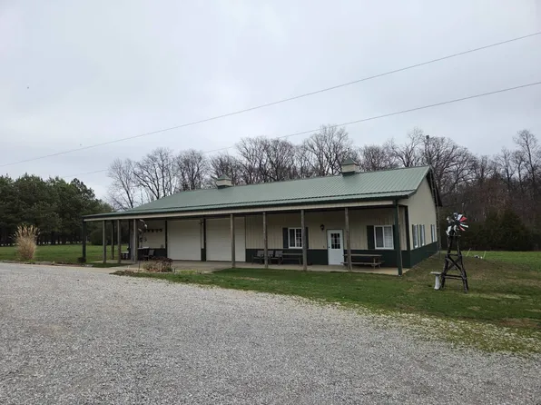 3881 E Tank Farm Ln, Olney, IL 62450