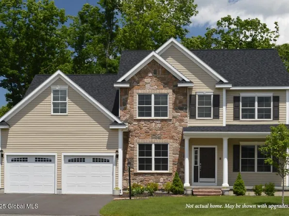 16 Elvis Lane, Clifton Park, NY 12065