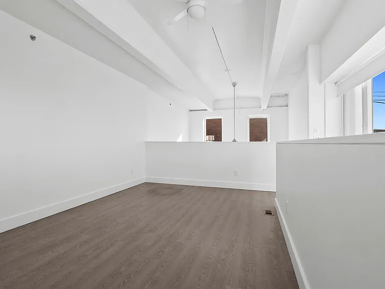 4500 S Kingshighway Blvd #13 — Photo 20