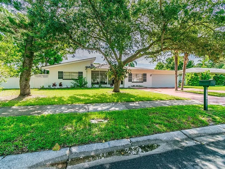1519 Bass Blvd — Photo 1