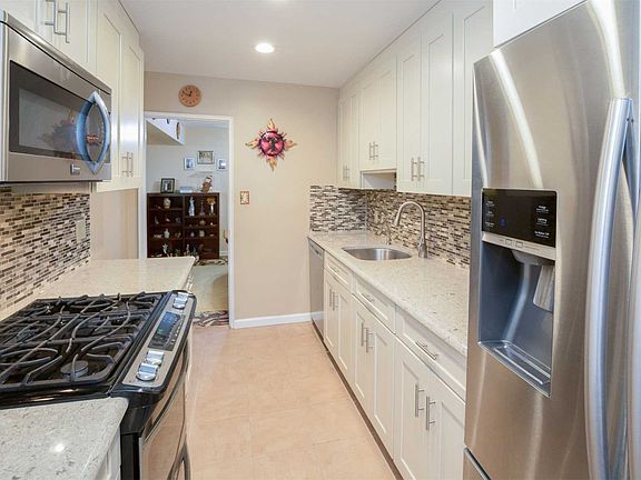 5th image of 211-40 18th Ave APT 5C