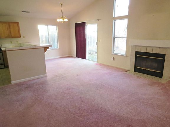 5th image of 2237 Houston Ave