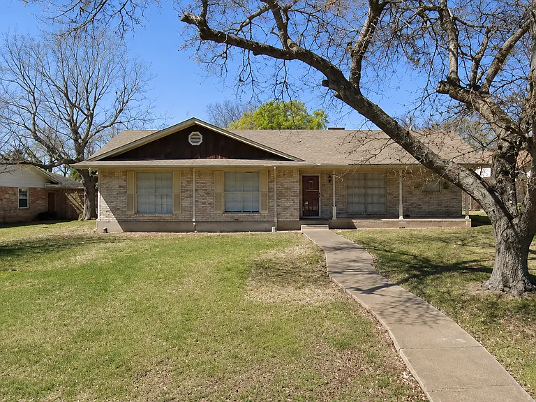 145 Cloudcrest Dr — Photo 4