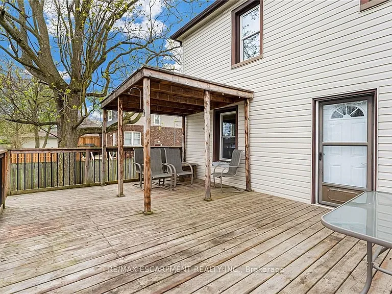 112 Oakland Ave — Photo 23