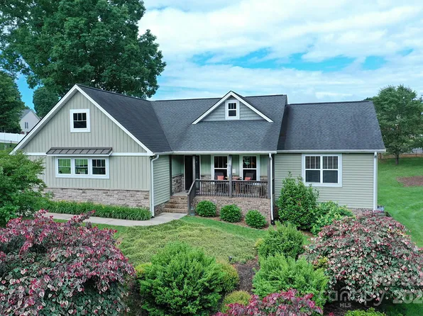 5383 Stonegate Farm Dr, Granite Falls, NC 28630