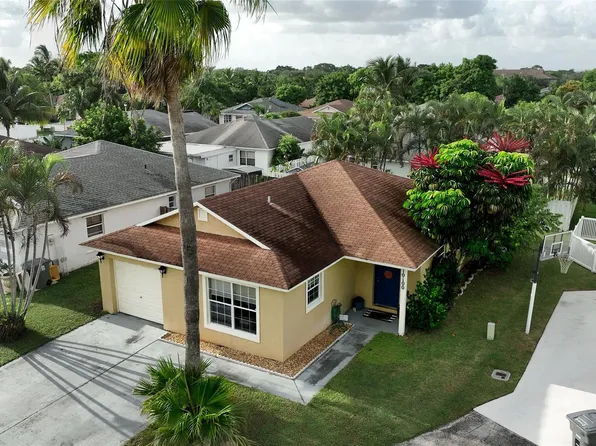 10100 Boynton Place Circle, Boynton Beach, FL 33437
