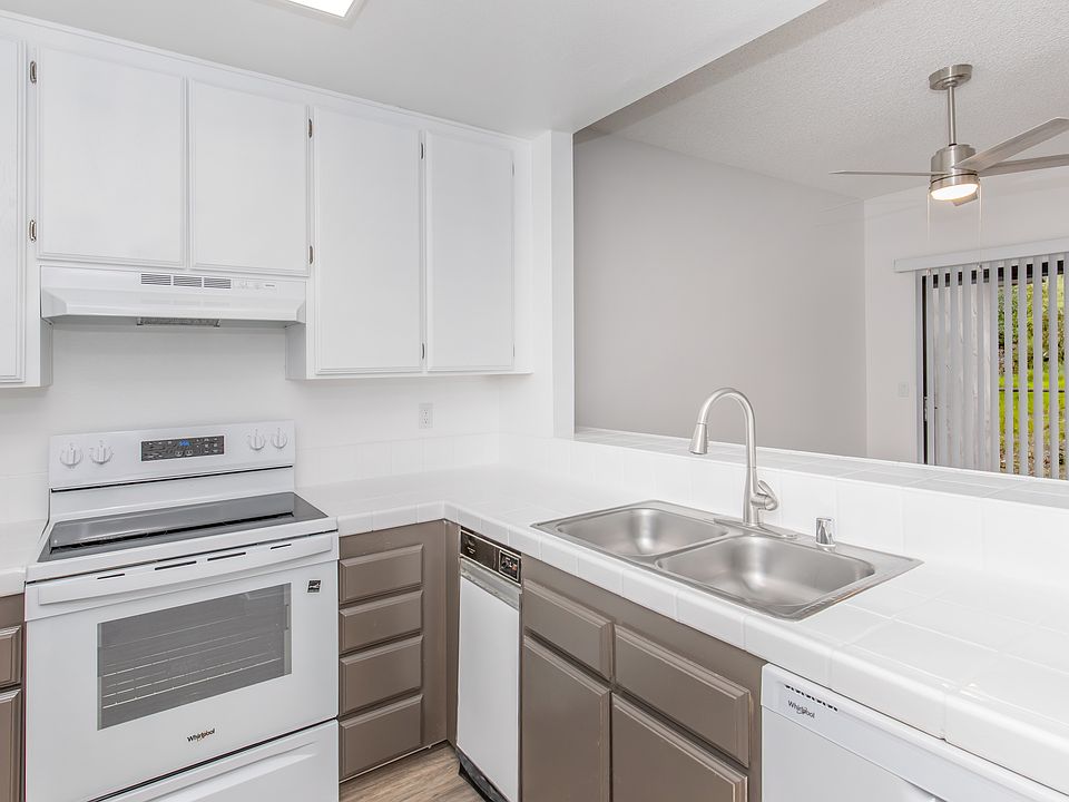 Plan D, 3BR,2BA, Kitchen