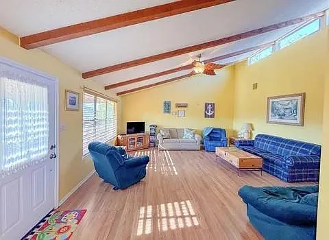 2 bed, 1.5 bath, 1198 sqft, $1,900 — Photo 4