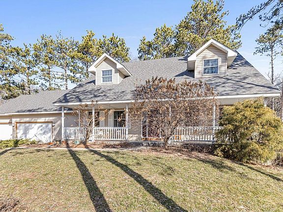 3rd image of 396 Pine View