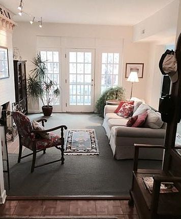 5th image of 5561 Waterman Blvd #2W