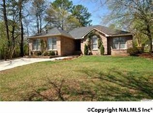 1809 Hayes St SW, Hartselle, AL 35640