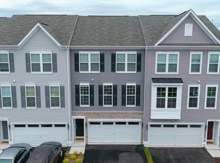 9168 Wyche Knoll Ln, Manassas, VA 20110