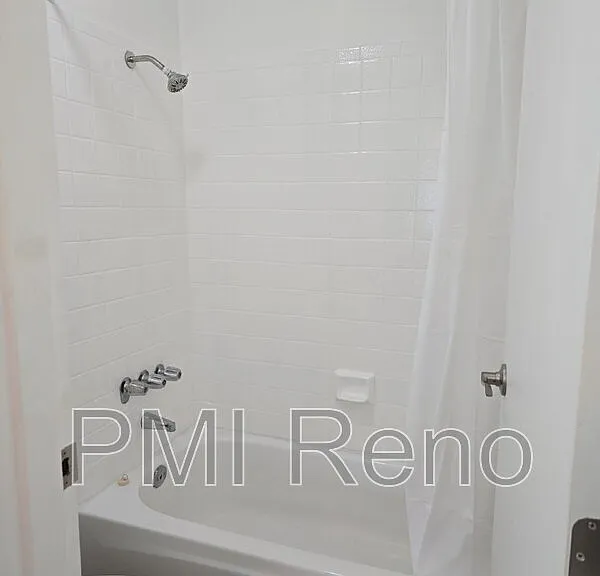 2750 Plumas St #303 — Photo 16