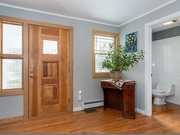 3rd image of 215 Murwood Dr