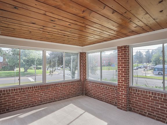 5th image of 6035 Vista Dr