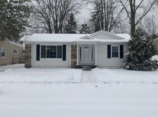 14913 Paderewski St, Livonia, MI 48154