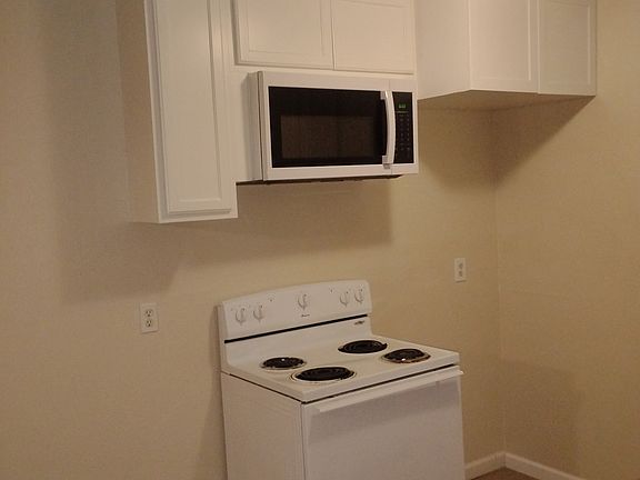 4th image of 2820 Prince Albert Dr #2820