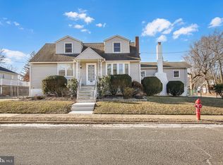 102 S Poplar Ave, Maple Shade, NJ 08052