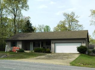 104 Lakeshore Rd, Bull Shoals, AR 72619