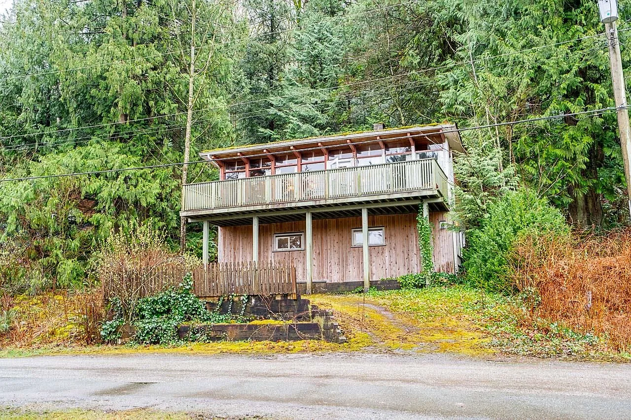 44240 Bayview Rd photo 1