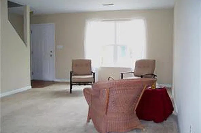 3 bed, 2.5 bath, 2128 sqft, $2,000 — Photo 3