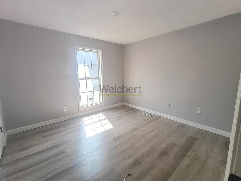 106 N 7th St — Photo 8