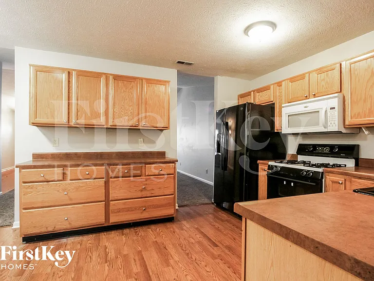 41 Knoll Ln — Photo 6