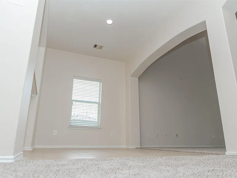 1902 Vernal Glen Cir — Photo 5