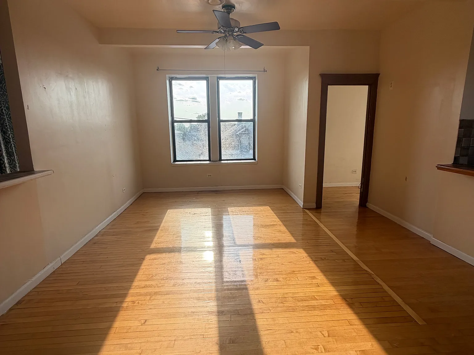 1 bed, 1600 sqft, $1,700 — Photo 4