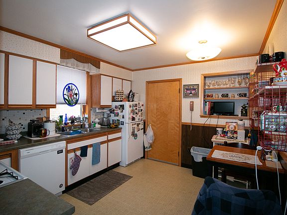 5th image of 4342 N Lowell Ave