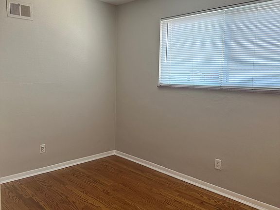 4th image of 603 Loughborough Ave #603