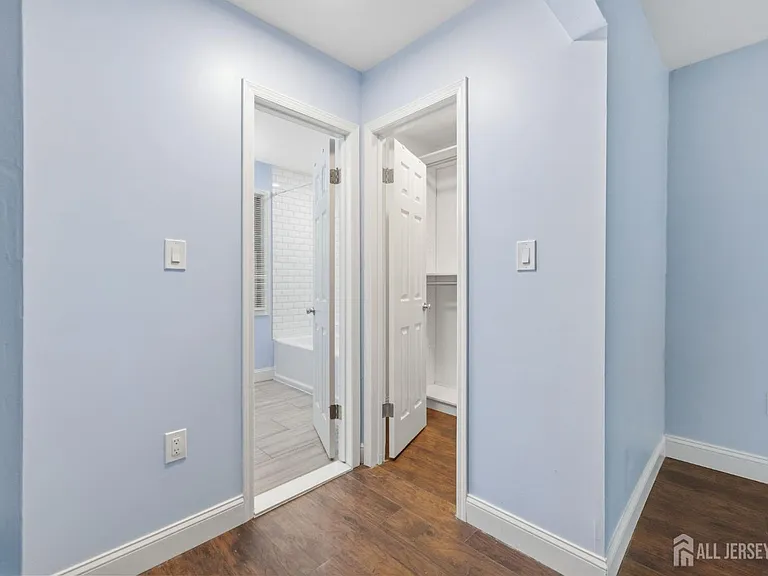 1609 Mulberry Ct — Photo 18