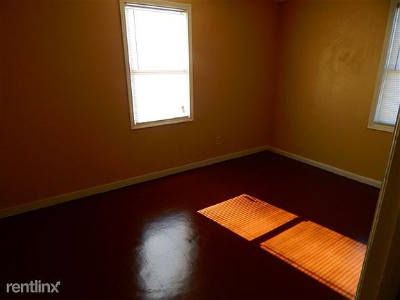2305 Amherst (6)