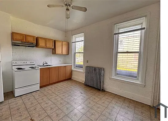 2 bed, $900 — Photo 4