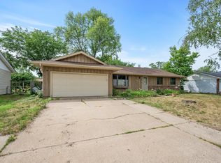 10415 Osage St NW, Coon Rapids, MN 55433
