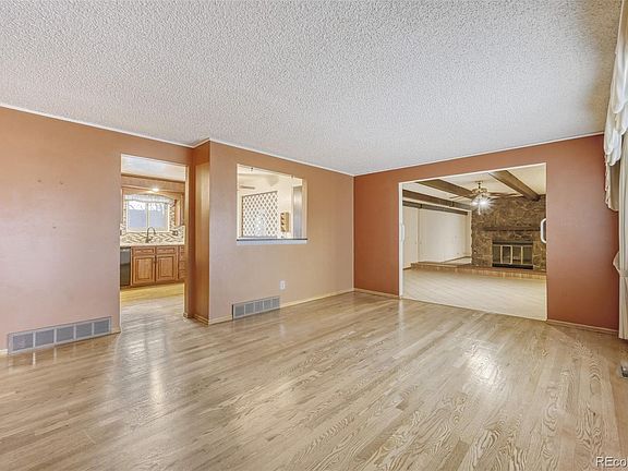 5th image of 10220 Carmody Lane