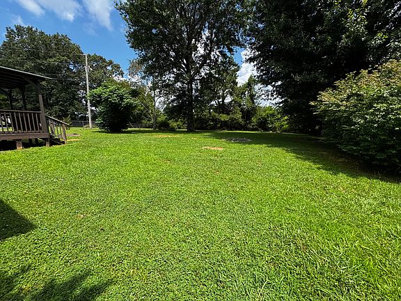 2nd image of 1037 Garton Rd
