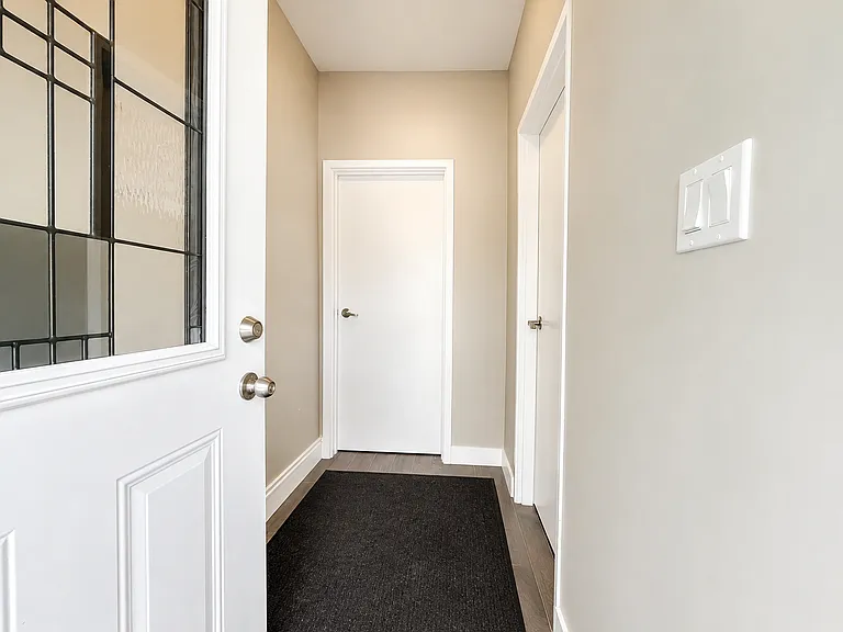 250 Brunswick Ave — Photo 10