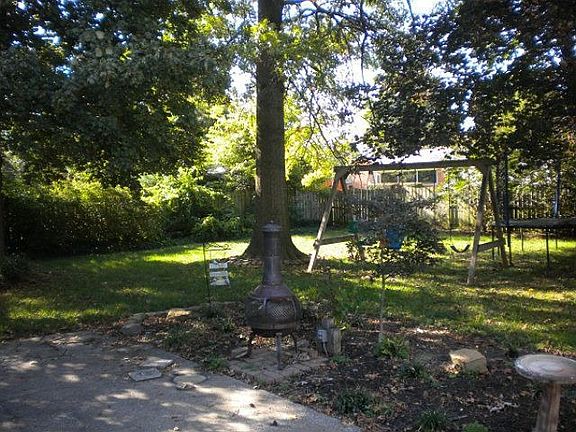 4th image of 1411 Marycrest Dr W