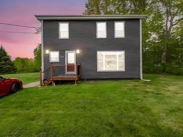 387 Brookside Rd, Colchester, NS B6L 2B2