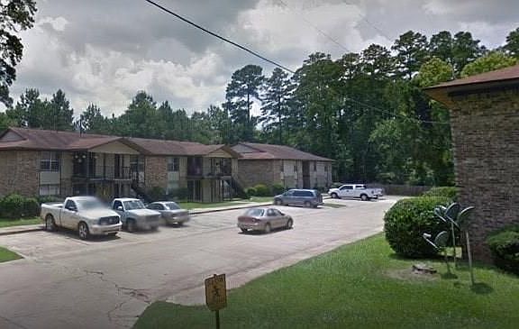 4th image of 1388 Adickes Allee St