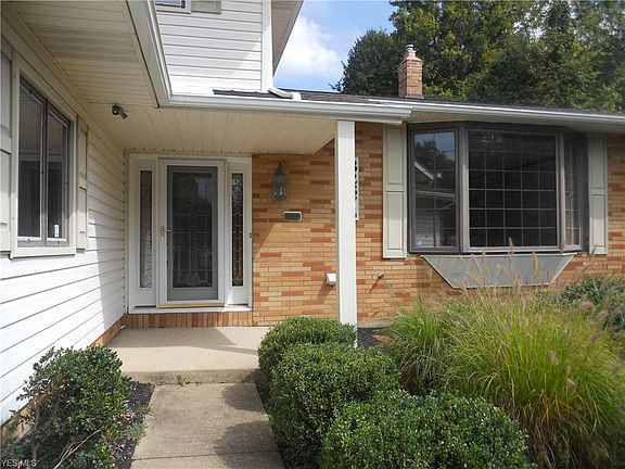 2nd image of 32875 Ledge Hill Dr