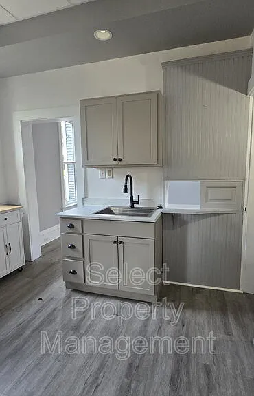 223 W Woodland Ave #1 — Photo 5