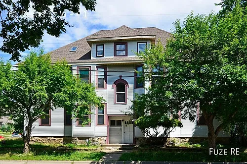 61 Delos St W Photo 1