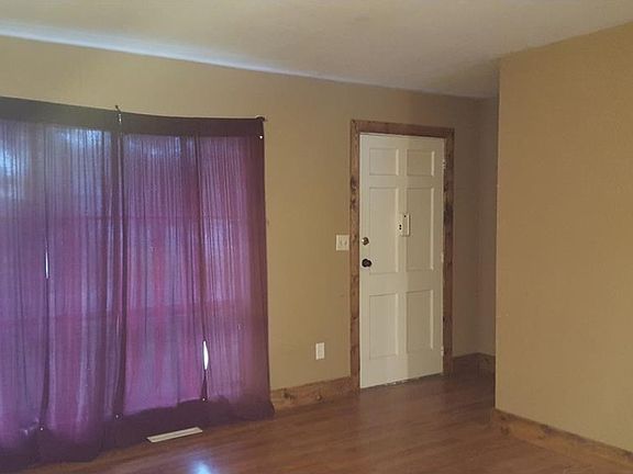 4th image of 3130 Clearwater St NW