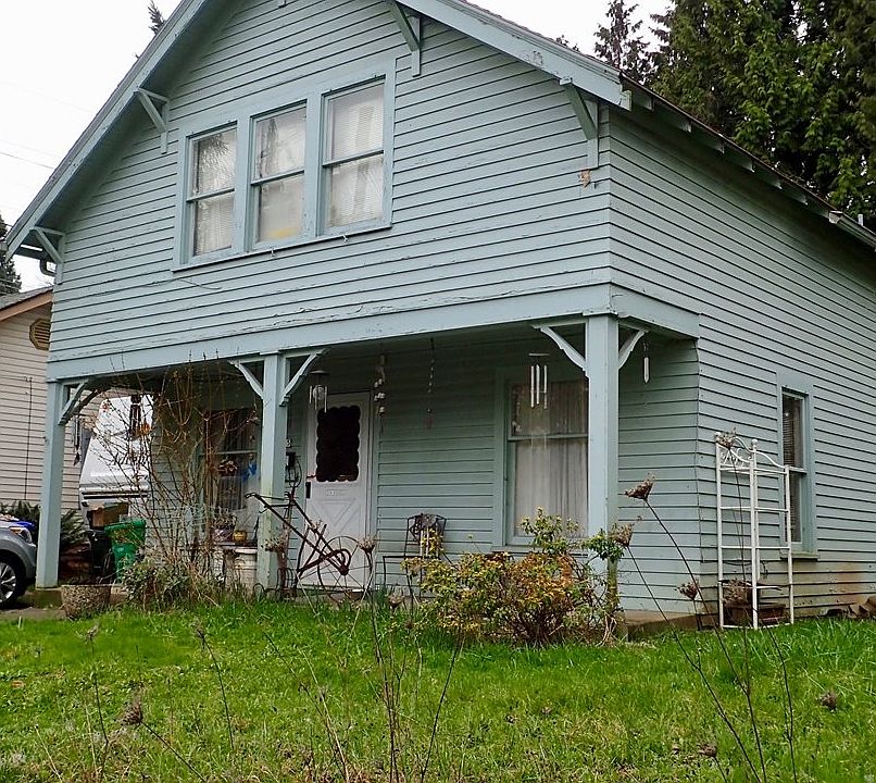 2nd image of 8835 SE 15th Pl