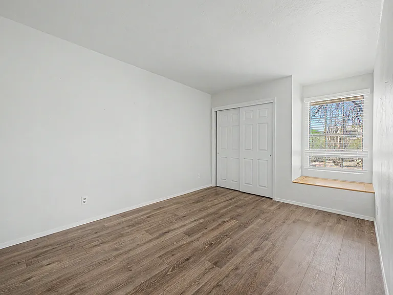 4650 N Paseo De Los Cerritos — Photo 27