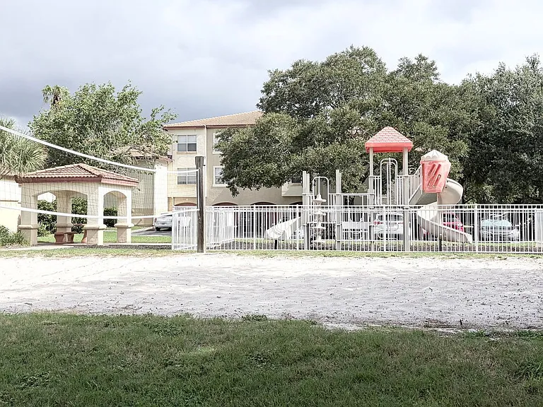 832 Camargo Way #307 — Photo 27