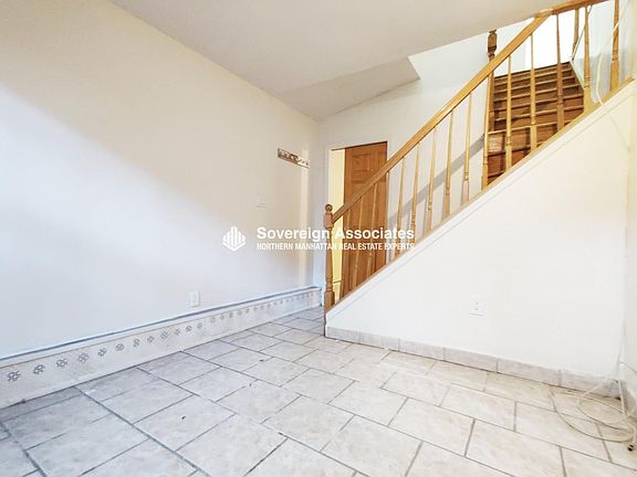 4th image of 3133 Broadway APT 4